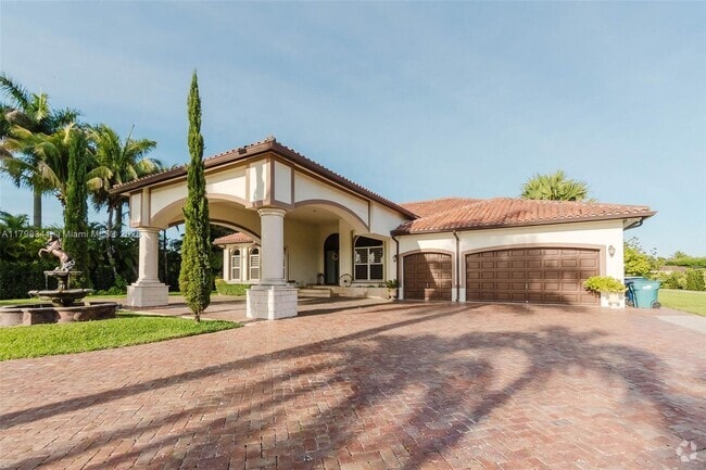 Building Photo - 23525 SW 217th Ave Rental