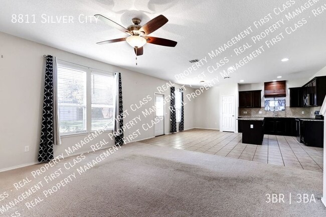 Photo - 8811 Silver City