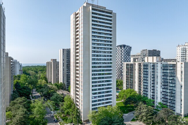 Photo - 299 Glenlake (Toronto) Limited