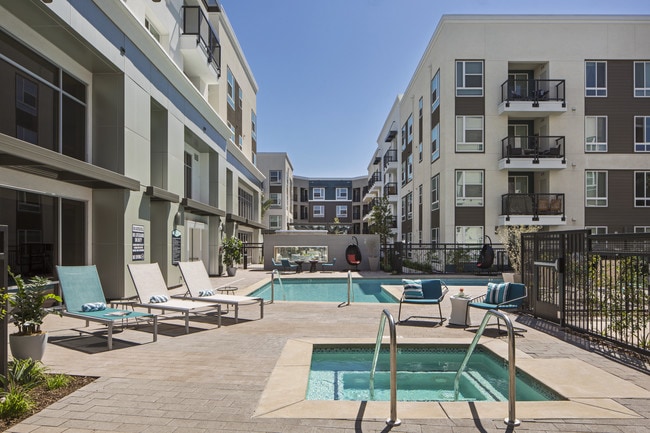 Jefferson Platinum Triangle Apartments For Rent In Anaheim Ca Photo Jefferson Platinum Triangle Apartments