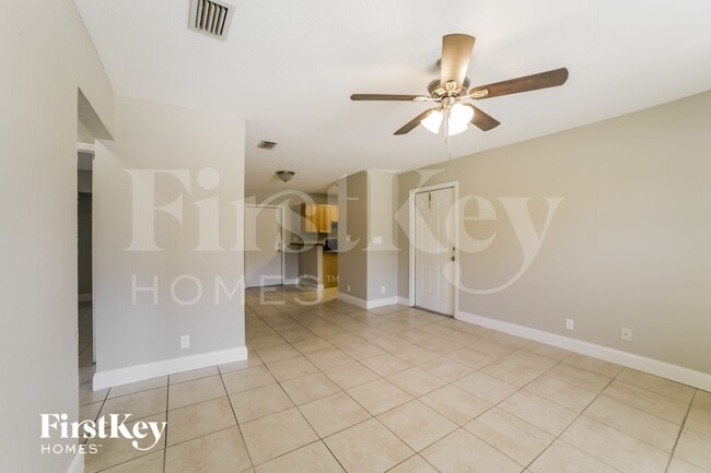 Photo - 341 NE 34th Ct