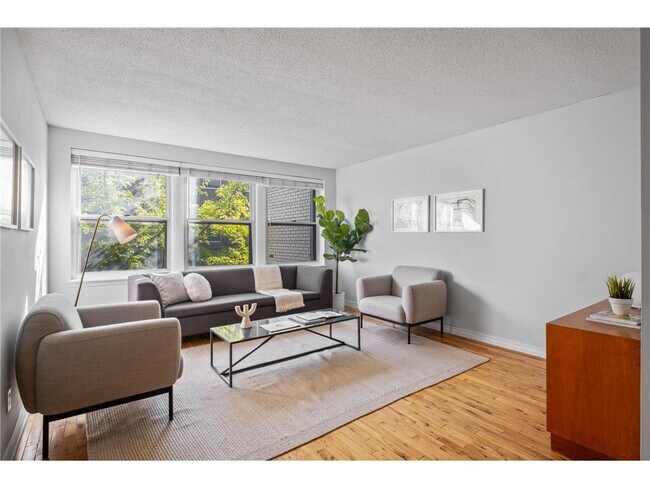 Photo - 821 Douglas Ave Apartamento Unidad 207