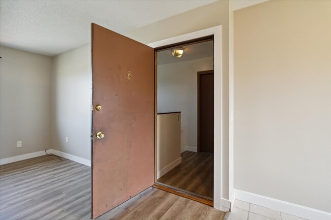 Photo - 2445 S Isabella Rd Unit B