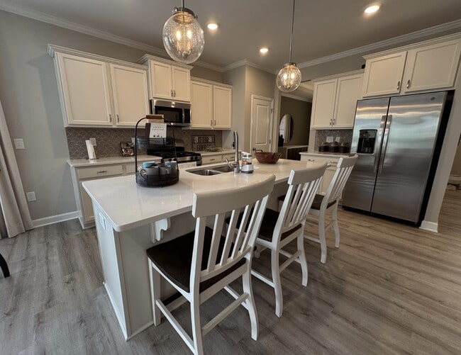 100 Highland Frst Dr