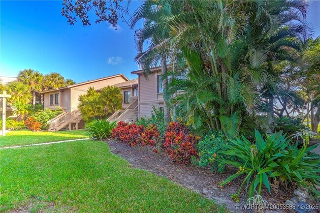 Photo - 233 NE Edgewater Dr Unit 204