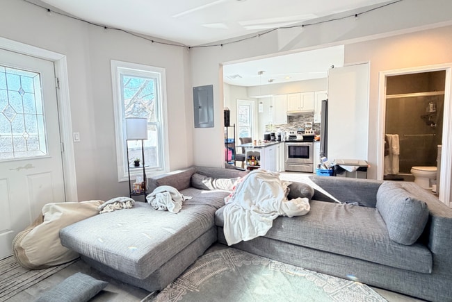 Photo - 39 Long Ave Unidad 2