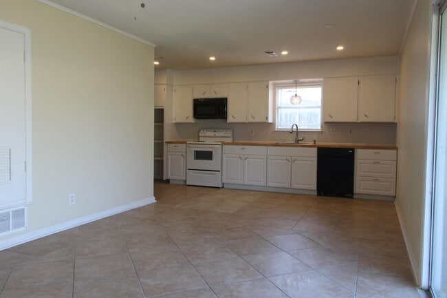 Photo - 3303 Brookbend Dr