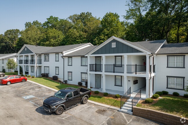 Building Exterior - Vandergriff Village Apartments by Callio Properties