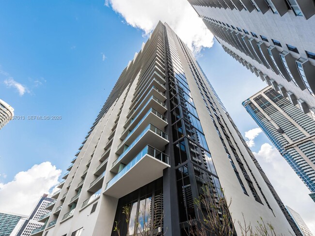 Building Photo - 1010 Brickell Ave Unit 3701