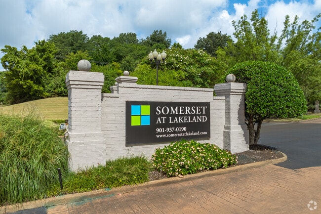 Photo - Somerset at Lakeland