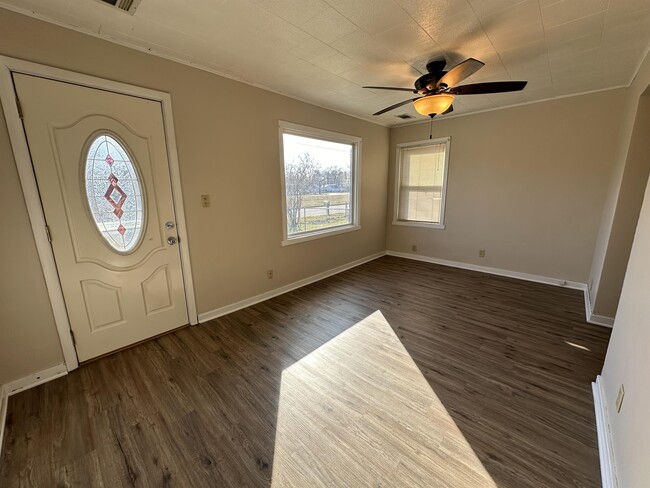 Photo - 322 Old Harlem Rd