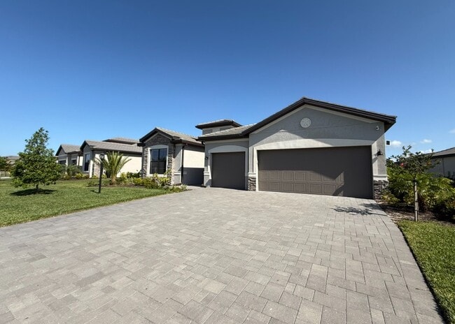 Building Photo - 4967 Seafoam Trl