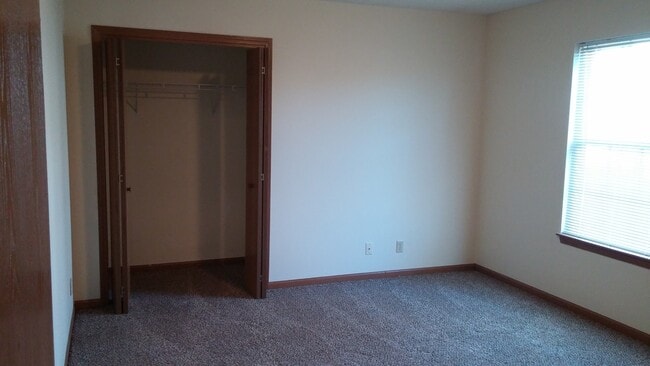 Building Photo - Wake up to a stunning pond view in this be... Rental