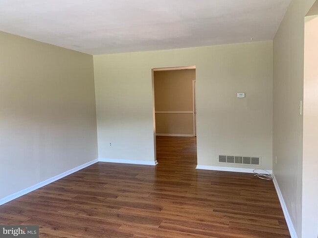 Photo - 249 Periwinkle Ave