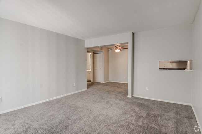 Interior Photo - Woods of Williamsburg Rental