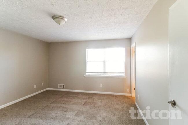 Photo - 141 Hemlock Cir