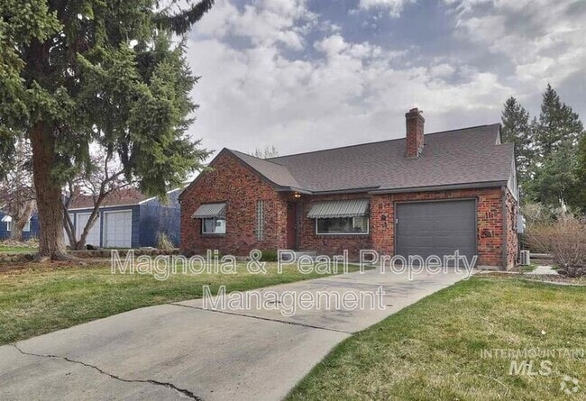 Building Photo - 104 S Olive St Rental