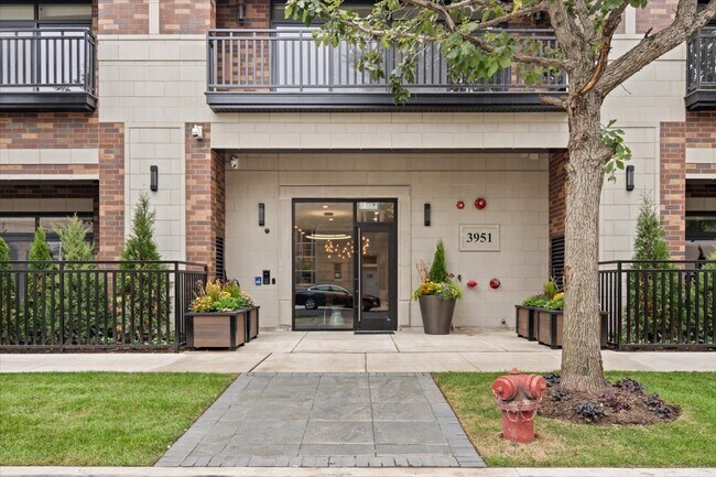 Photo - 3951 N Wayne Ave