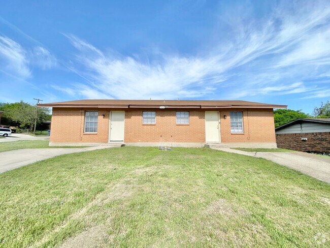 Building Photo - 624 Sunset Ln Unit A Rental