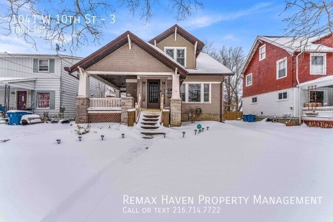 Building Photo - 1041 W 10th St Unit 3