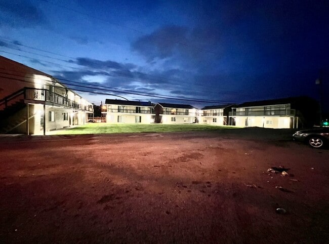 Photo - Yorkport Apartments