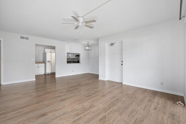 Photo - 1605 SW Silver Pine Way Unit 110-C1