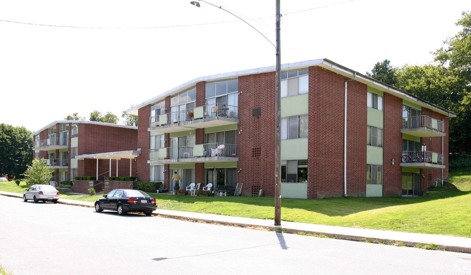 Race Park Apartments - Race Park Apartments