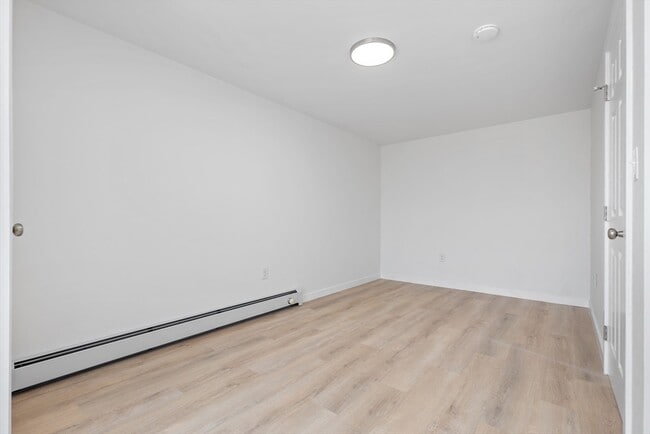 Photo - 55 Broad St Unit 16