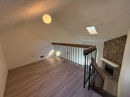 Building Photo - 2 Bedroom 1 Bath with Loft Available NOW!!...