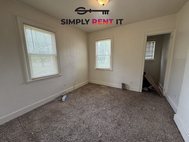 Photo - 4 Bedroom House Near Campus