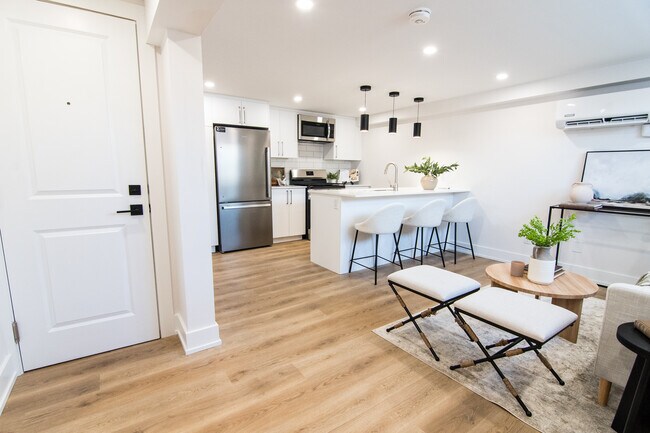 Photo - Unit 1C | Lower Level | 2 Bedroom, 1 Bathroom Unité C