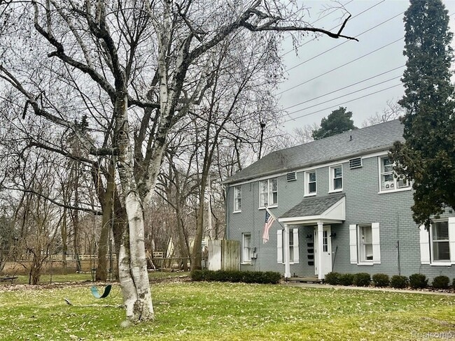 Building Photo - 62 Madison Ct Unit 2