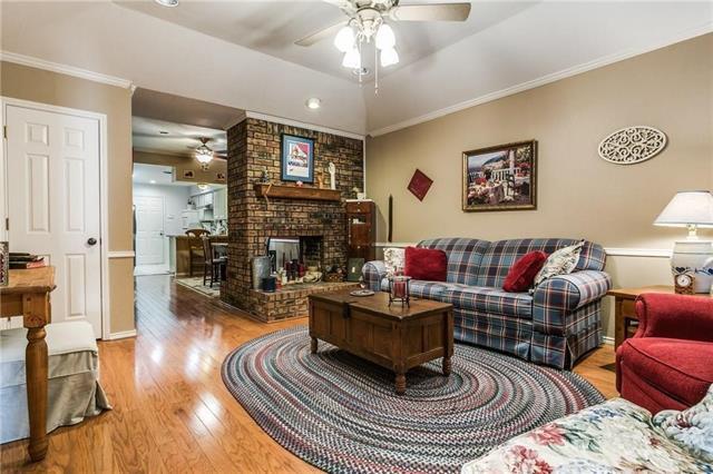 Photo - 2122 Edwin St