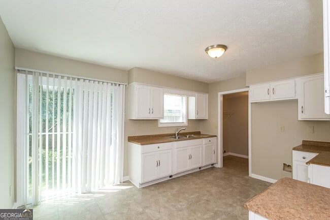 Photo - 5883 Old Wellborn Trce