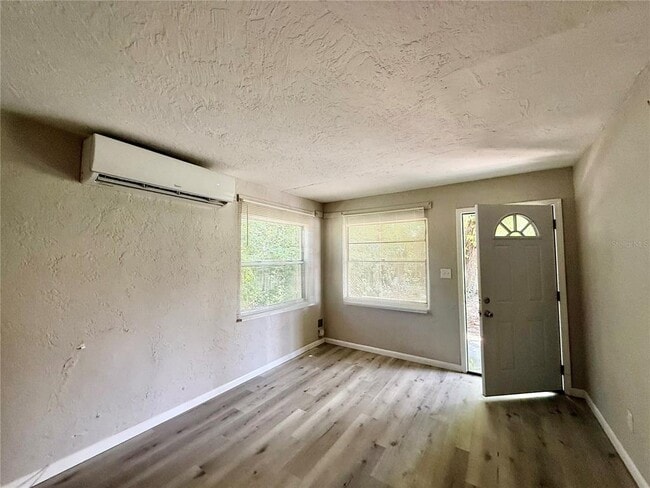Photo - 808 Palm Bluff St