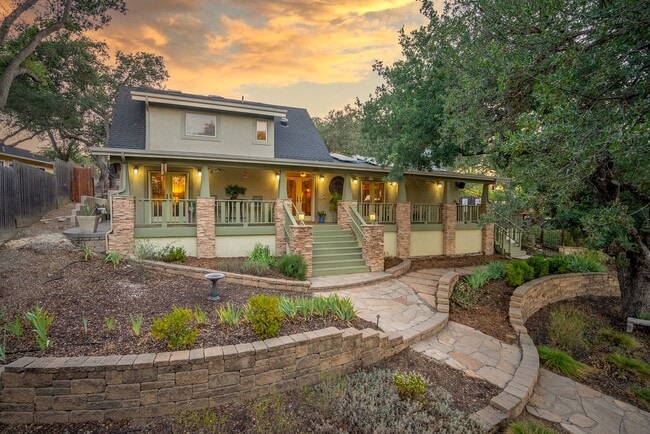 Building Photo - Executive Westside Paso Robles Home
