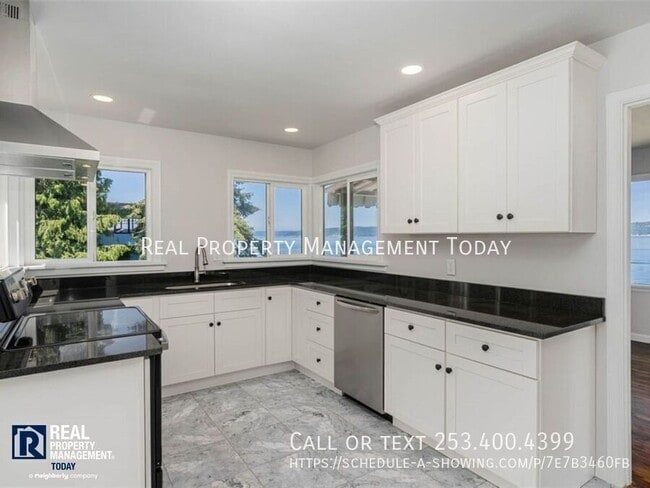 Photo - 5304 Hyada Blvd NE