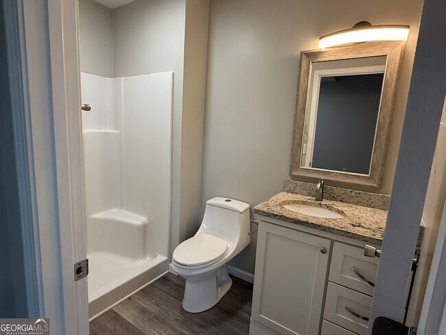 Photo - 30 E Kimble St