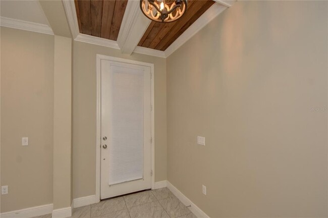 7408 Ridgelake Cir