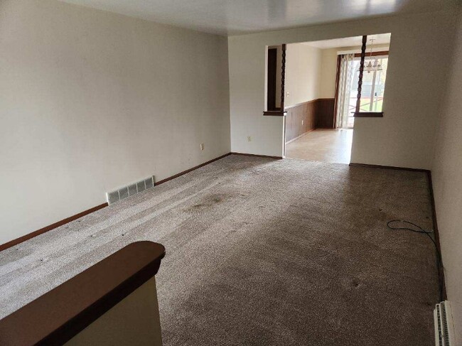 Photo - 2845 Woodale Ave