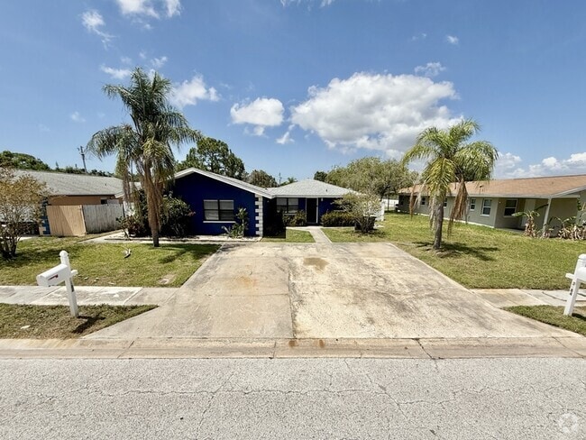 Building Photo - 3184 Downing St Rental
