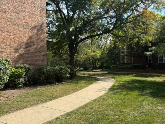 Photo - 905 Casey Ct Unit 1