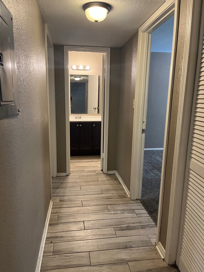 Photo - 1842 Thompson St