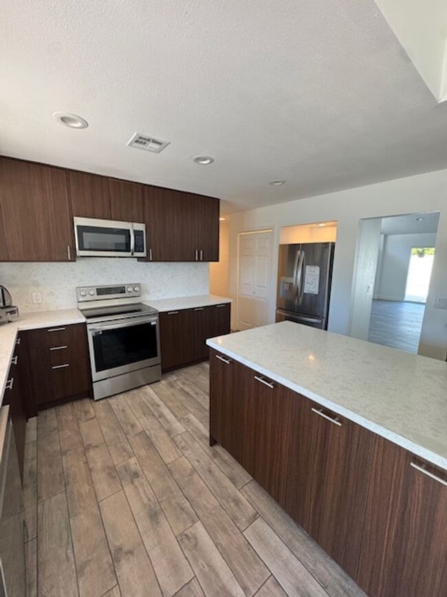 Photo - Welcome to your Palm Springs Retreat!