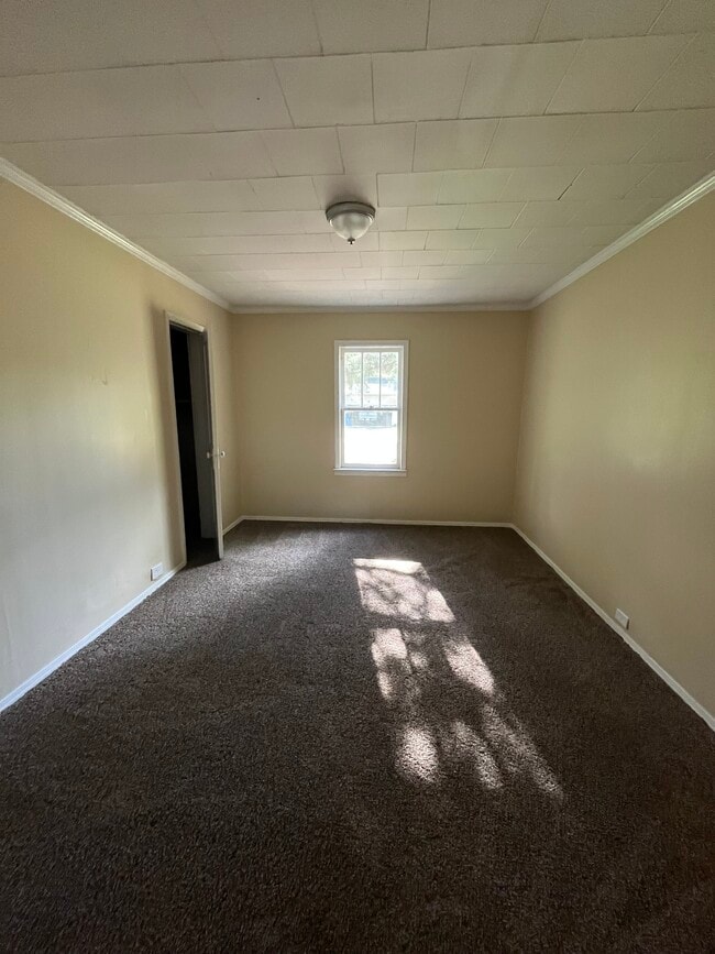 Photo - 447 Johnson Ave