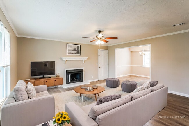 Photo - 105 Bordeaux Ct