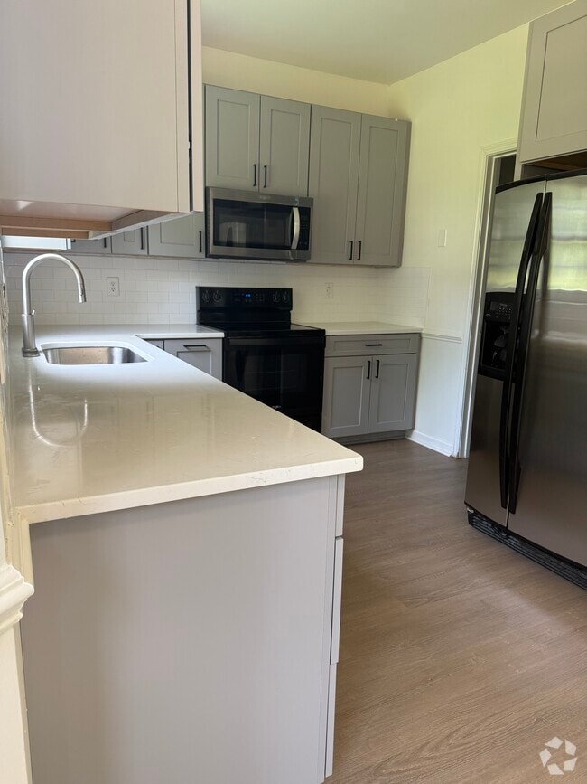 Building Photo - 4101 Woodbury Terrace NW Rental
