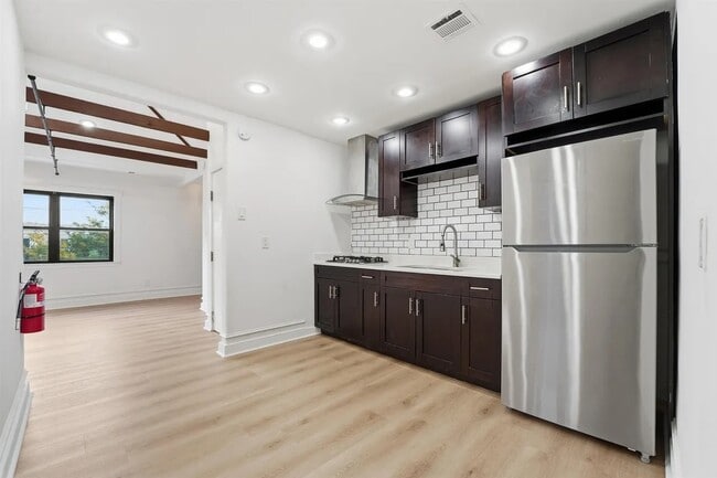 Photo - 89 Stuyvesant Ave Unit 2