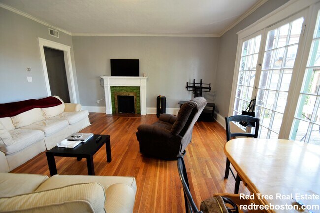 231 Chestnut Hill Ave Unit 2