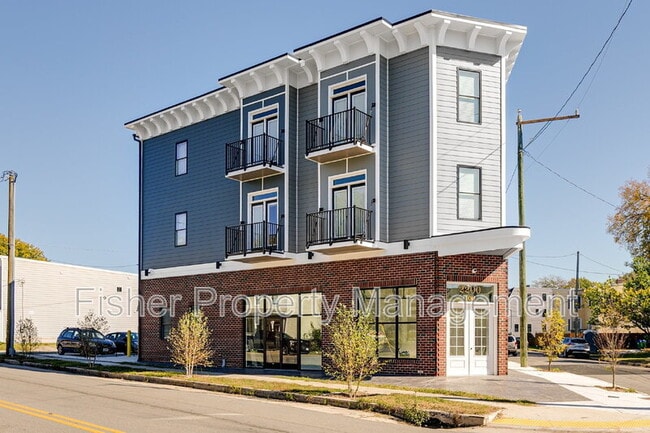 Building Photo - 2200 Carrington St Unit 300